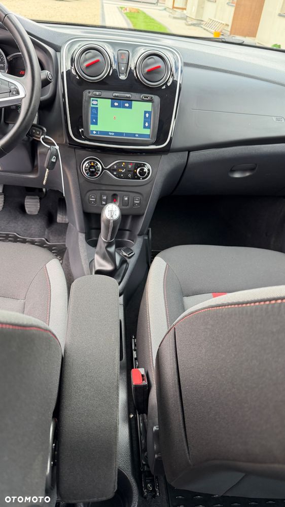 Dacia Sandero 0.9 TCe SL Celebration S&S - 17
