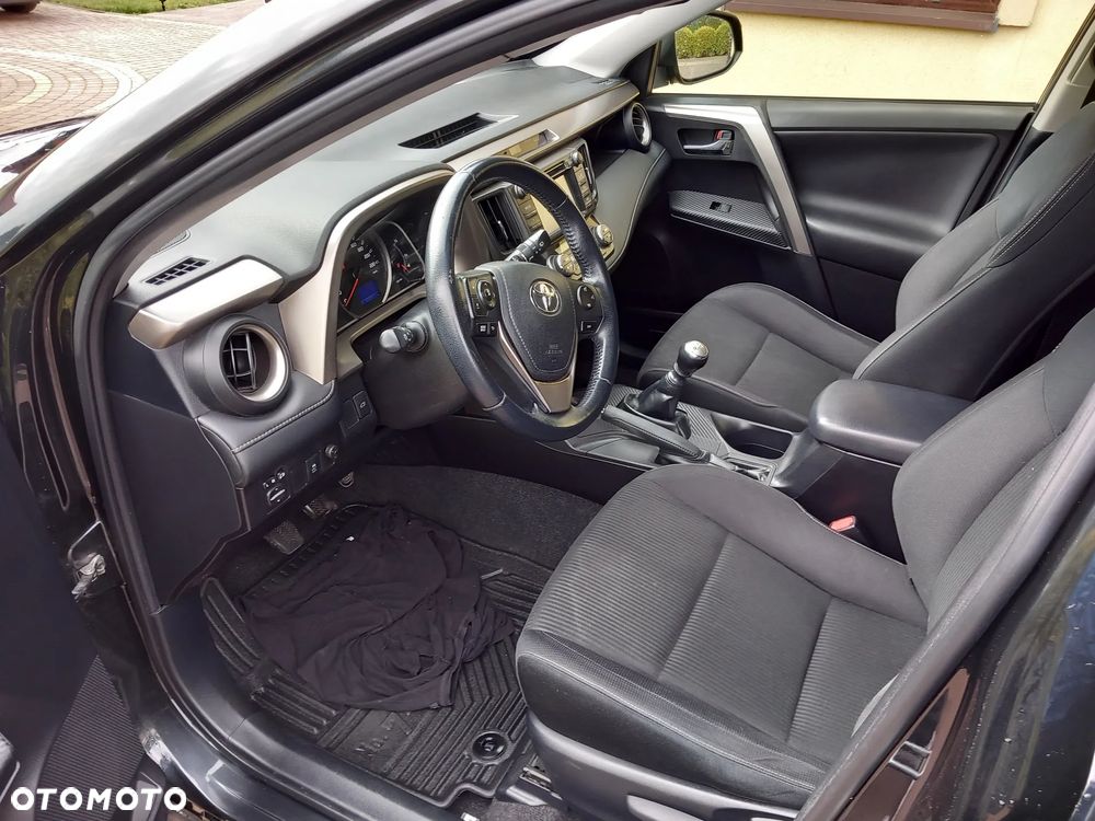 Toyota RAV4 2.0 D-4D Active - 8