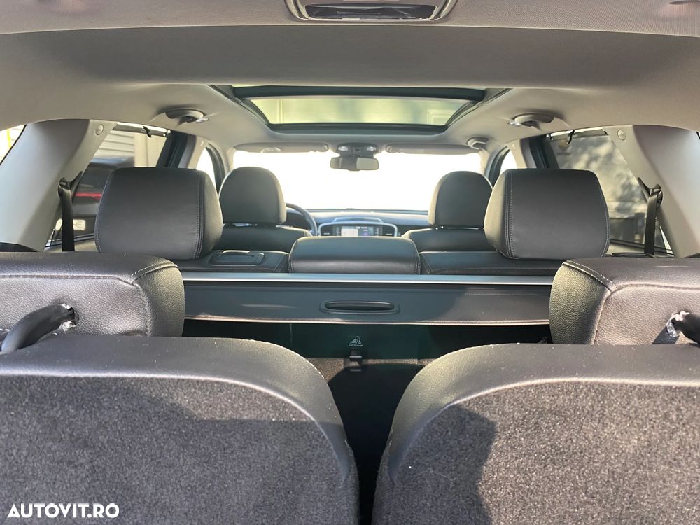 Kia Sorento - 10