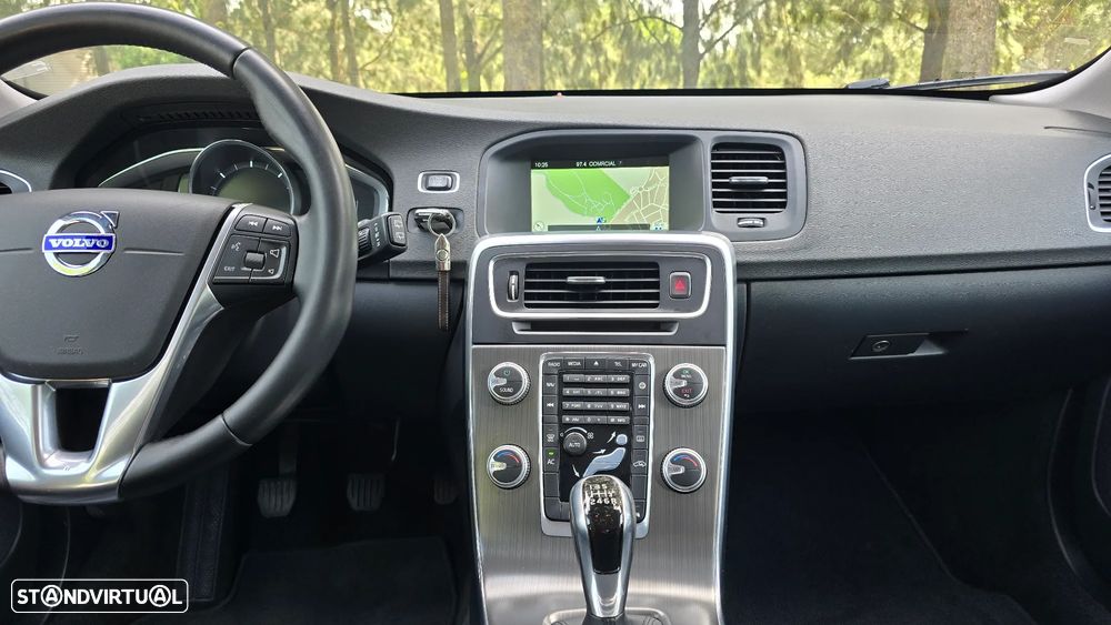 Volvo V60 2.0 D3 Summum - 41