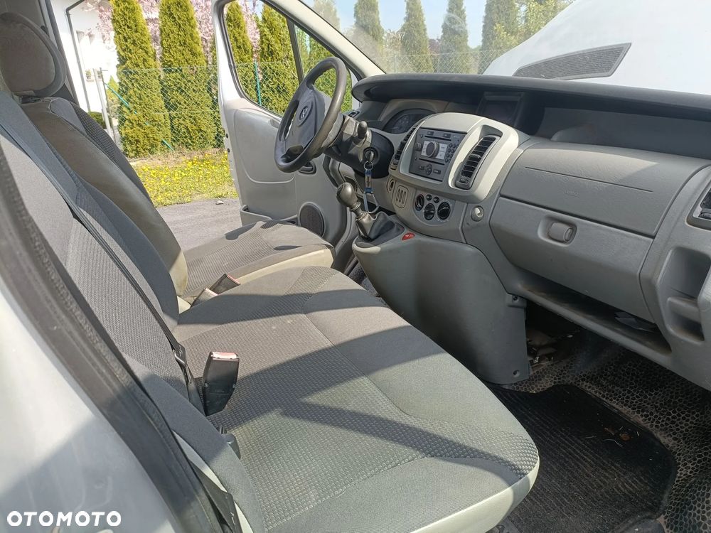 Opel Vivaro L2H1 2.9t - 16