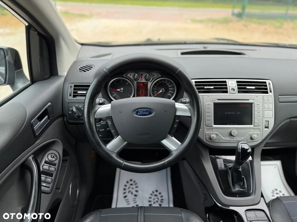 Ford Kuga 2.0 TDCi 4x4 Titanium - 14