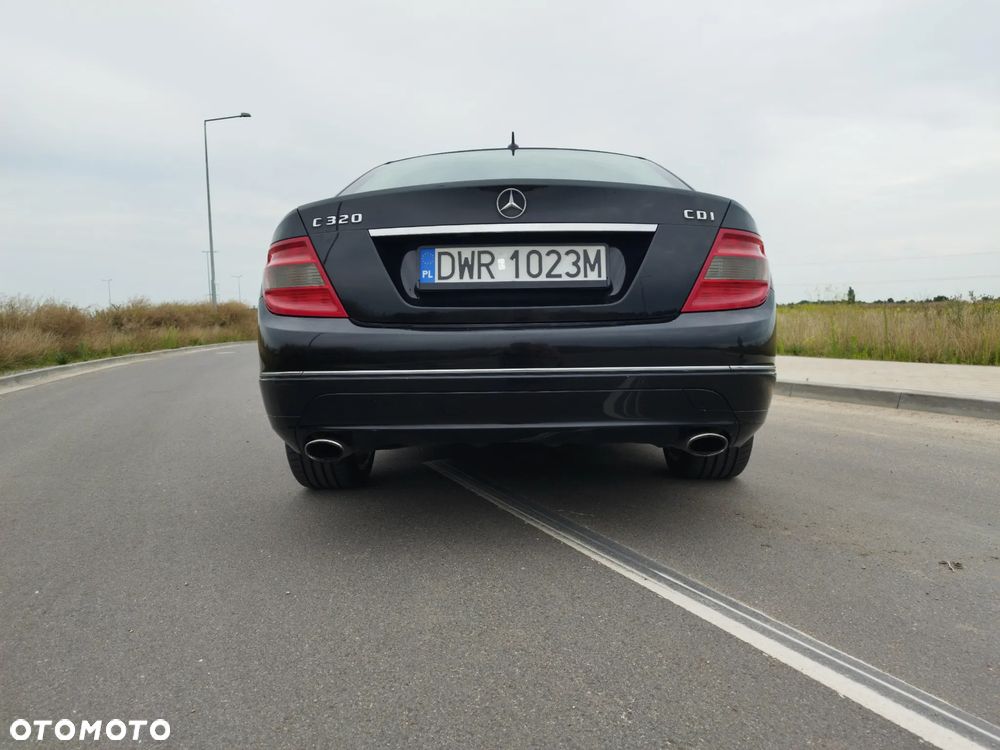 Mercedes-Benz Klasa C 320 CDI Avantgarde 4-Matic - 9