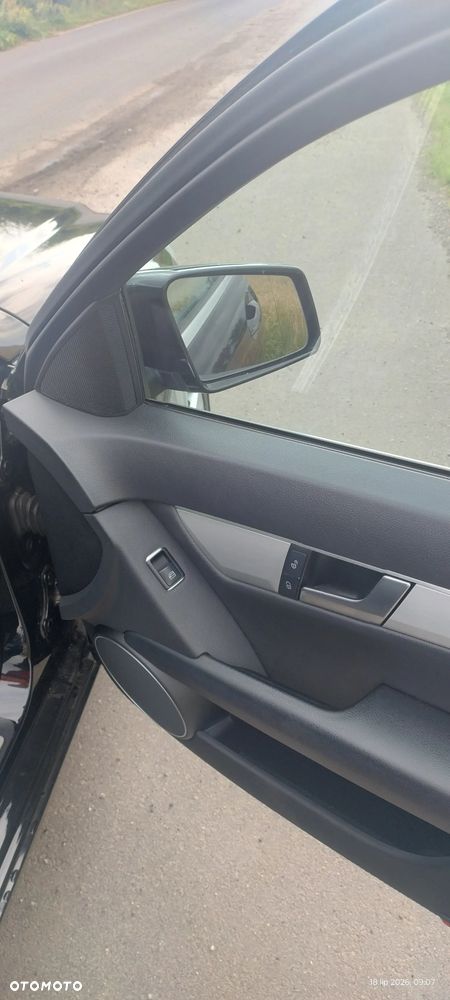 Mercedes-Benz Klasa C 180 BlueEFFICIENCY Avantgarde - 11