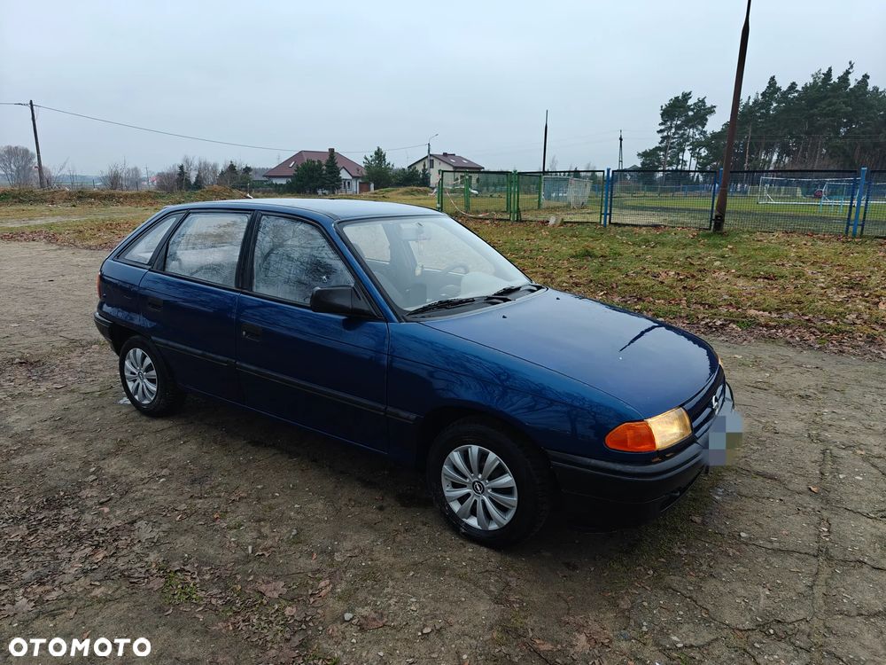 Opel Astra 1.4 GL - 5