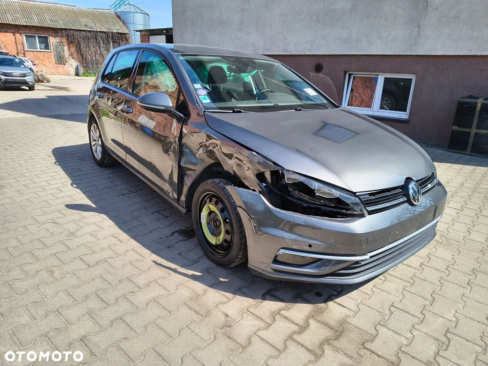 Volkswagen Golf - 3