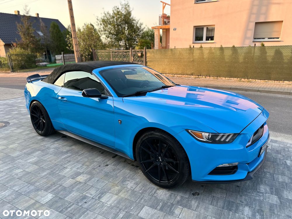 Ford Mustang - 1