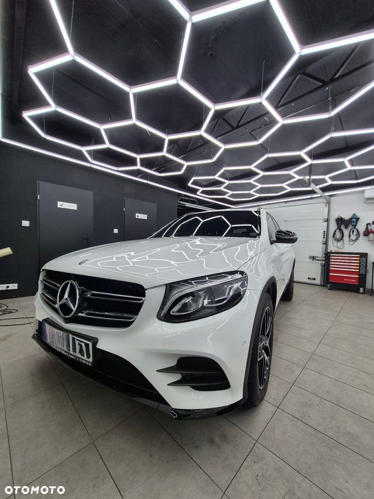 Mercedes-Benz GLC - 12