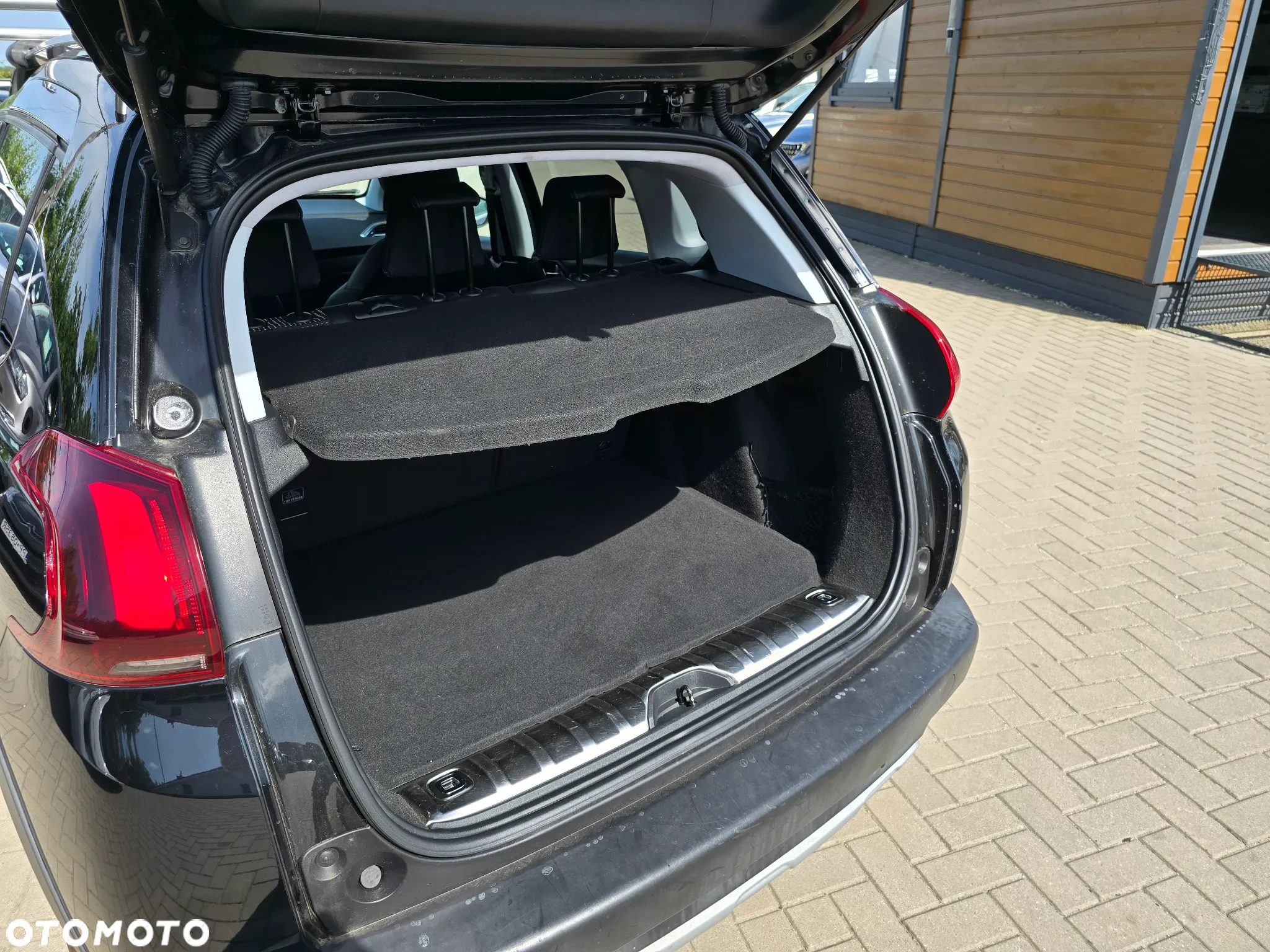 Peugeot 2008 - 18