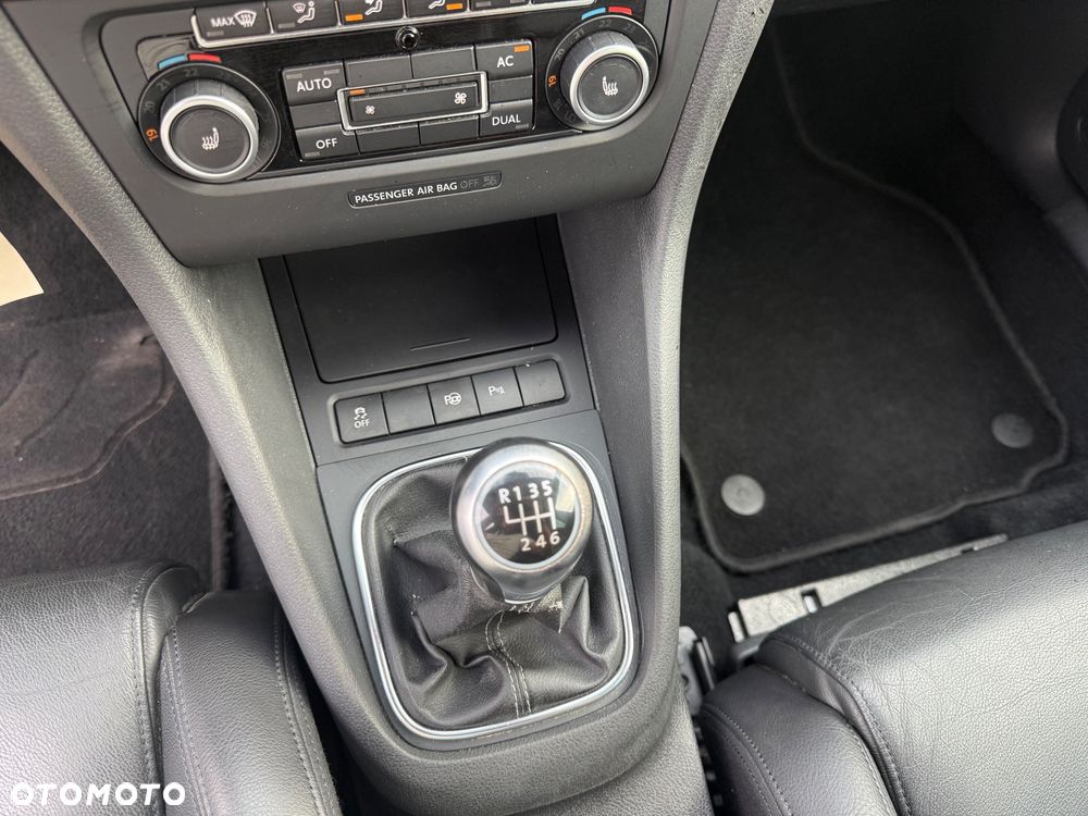 Volkswagen Golf - 16