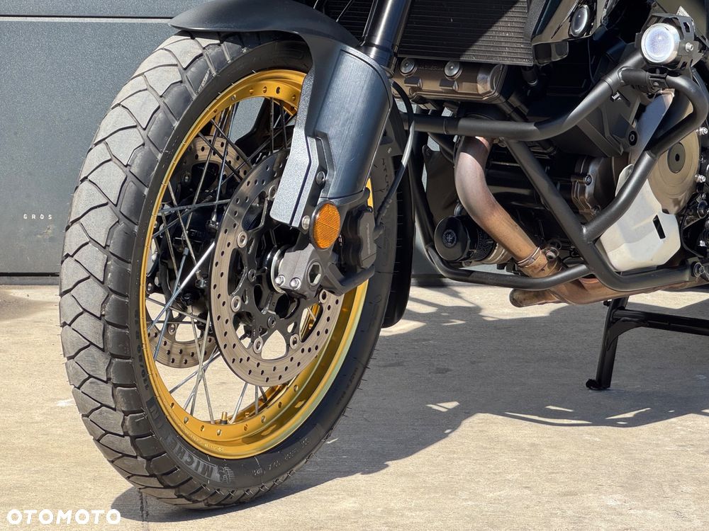 Suzuki V-STROM - 33