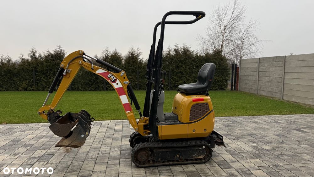 Caterpillar 300.9D - 8