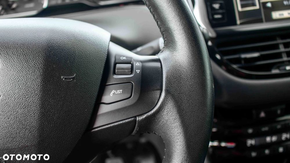 Peugeot 208 1.2 VTi Business Line - 17