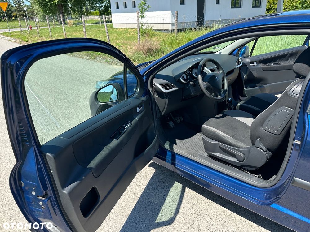 Peugeot 207 1.4 16V Trendy - 22