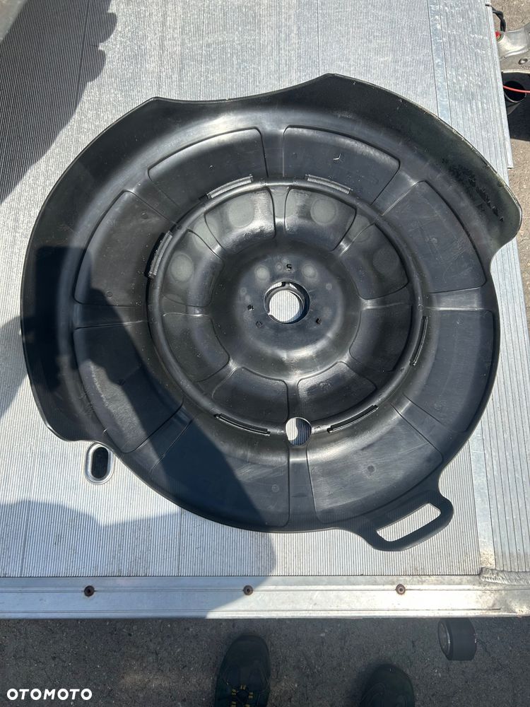 Mocowanie koła zapasowego Mercedes VITO A6394030144 - 1