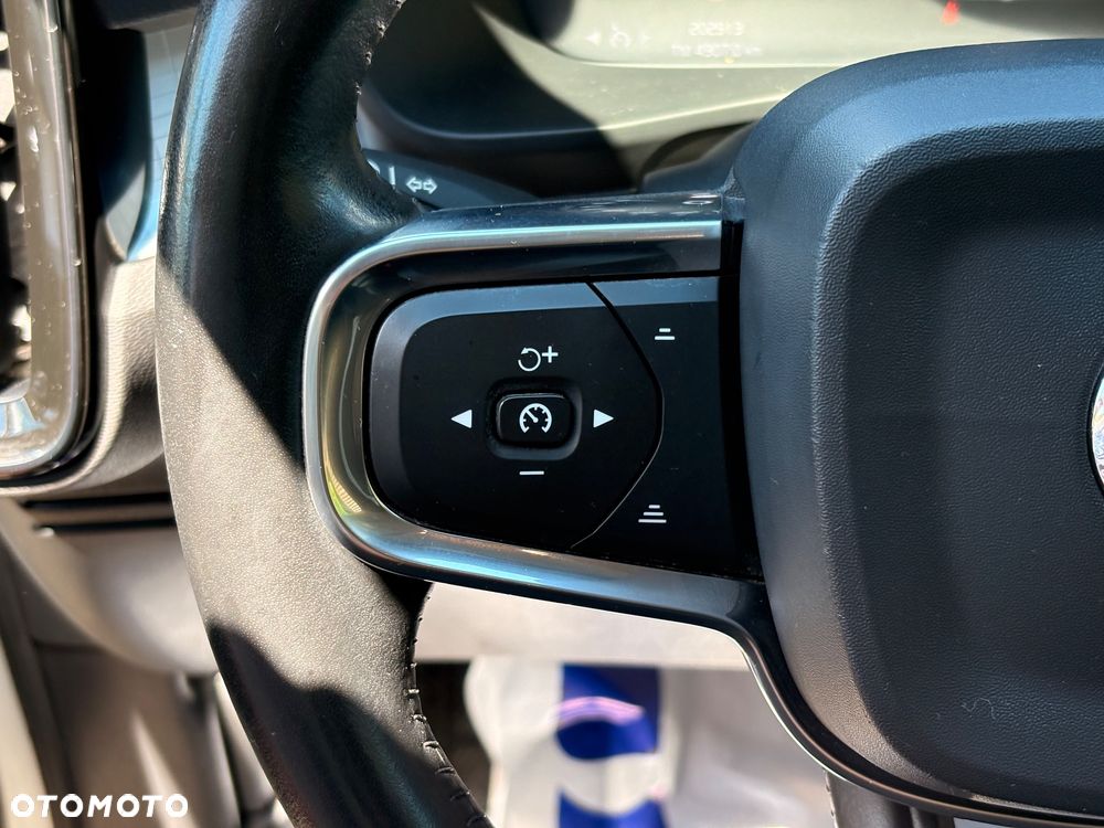 Volvo XC 40 D3 Momentum - 14