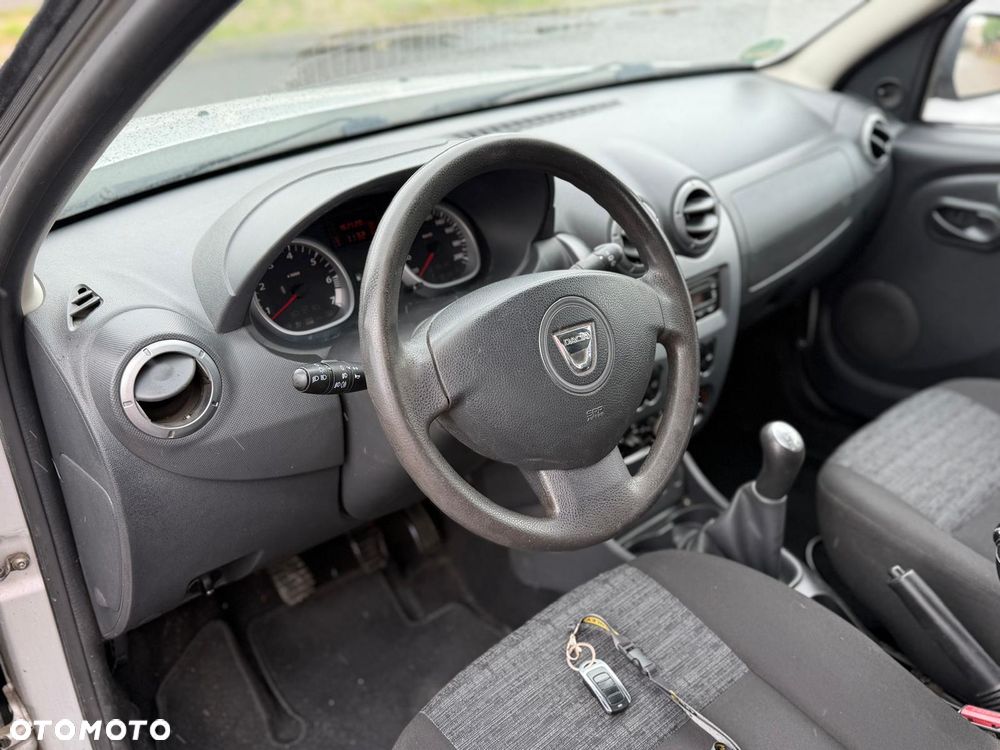 Dacia Duster 1.6 - 11