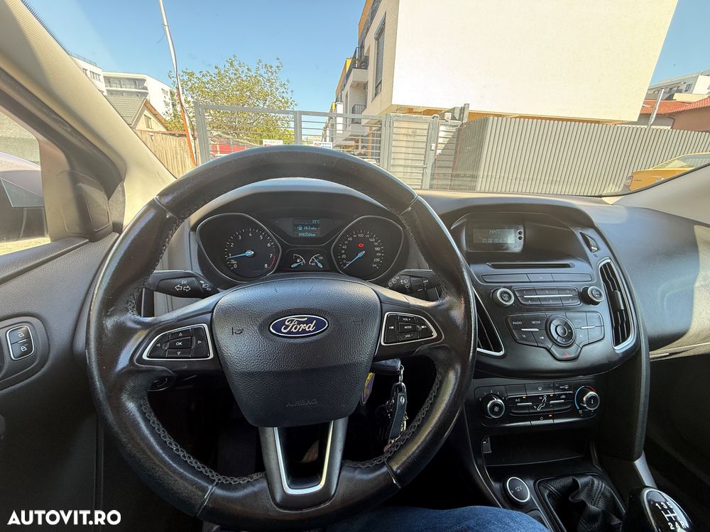 Ford Focus 1.0 EcoBoost Trend - 11