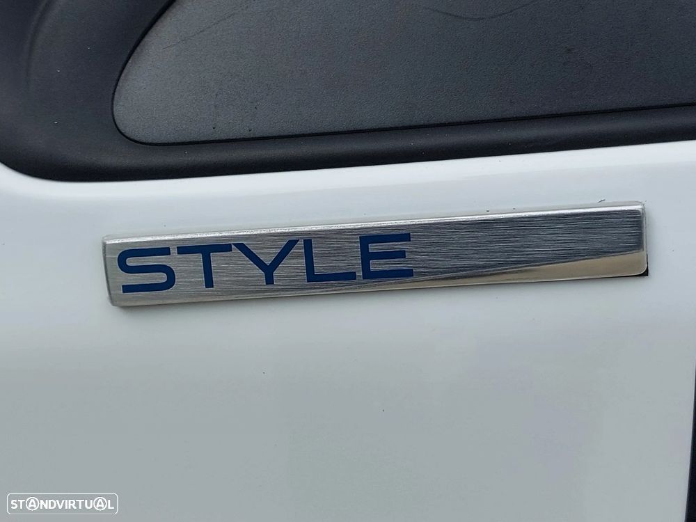 Peugeot 208 1.6 BlueHDi Style - 10