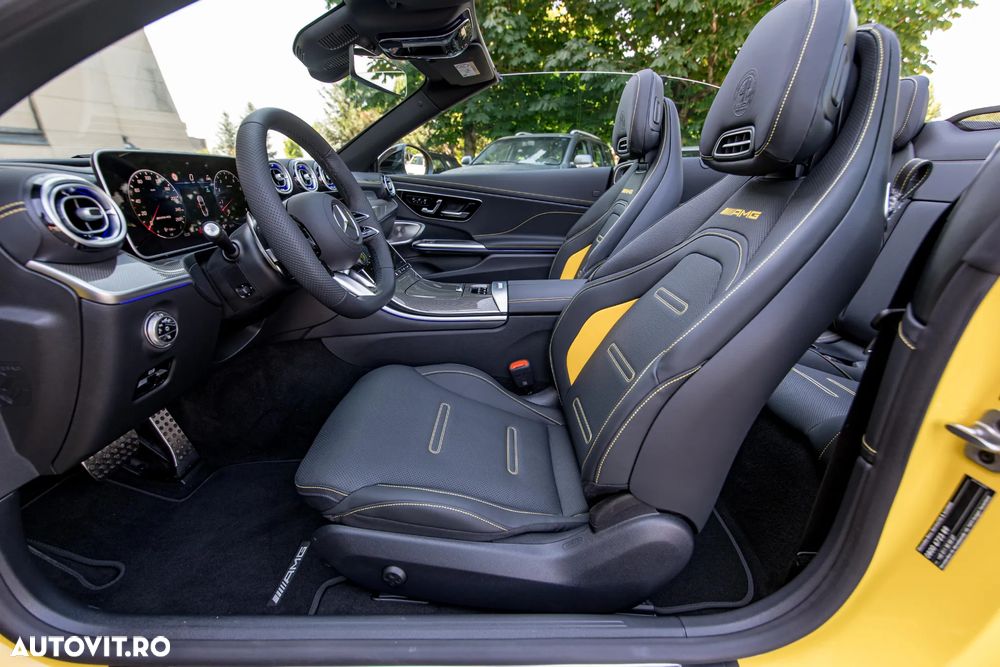 Mercedes-Benz CLE Mercedes-AMG 53 4M+ Cabrio AMG S.SHIFT TCT 9G - 27
