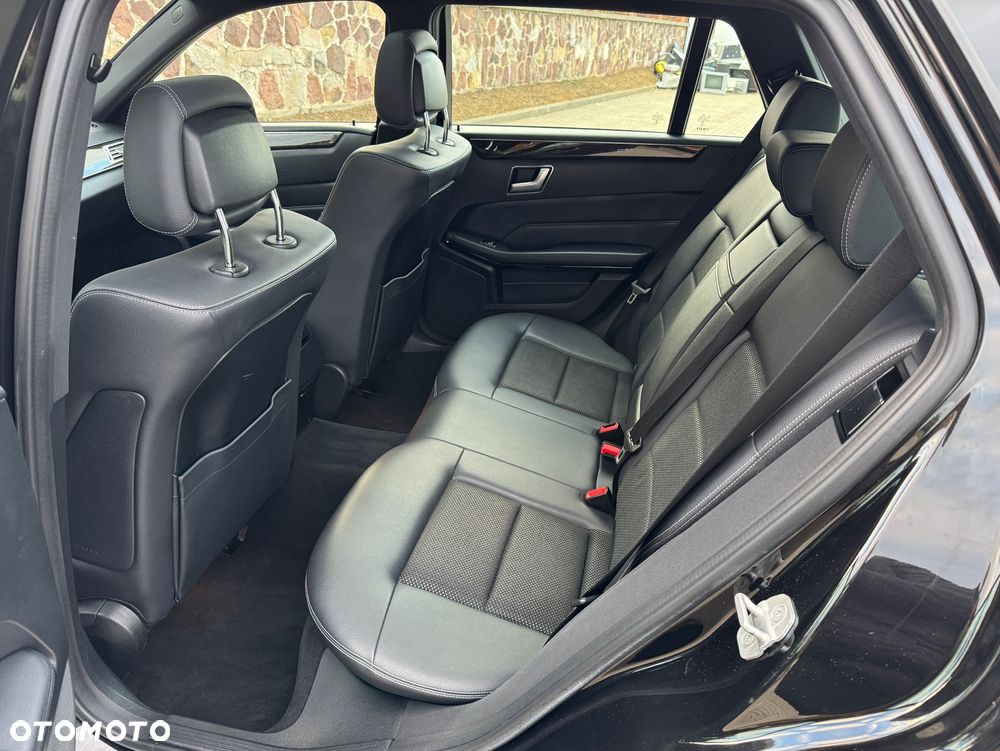 Mercedes-Benz Klasa E - 27