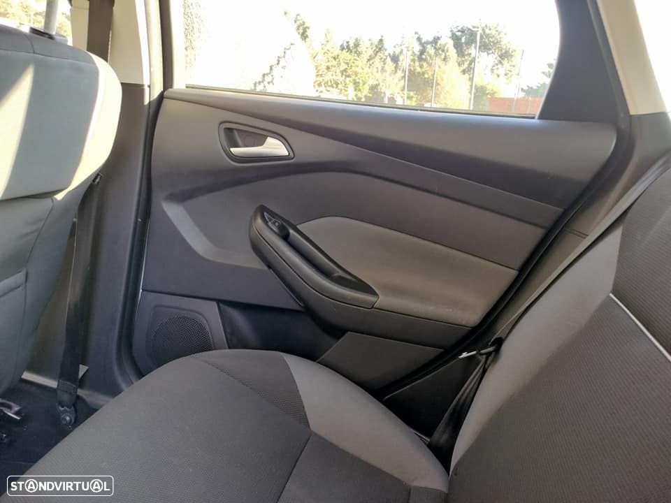 Ford Focus SW 1.6 TDCi Trend - 18