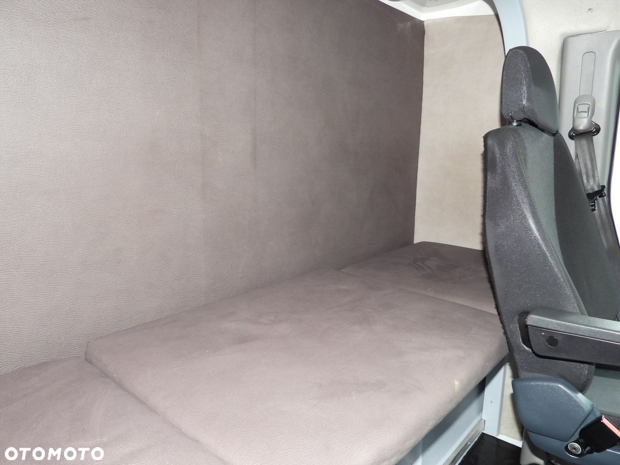 Renault MASTER PLANDEKA WINDA 10 PALET WEBASTO TEMPOMAT LEDY KLIMATYZACJA  165KM - 38