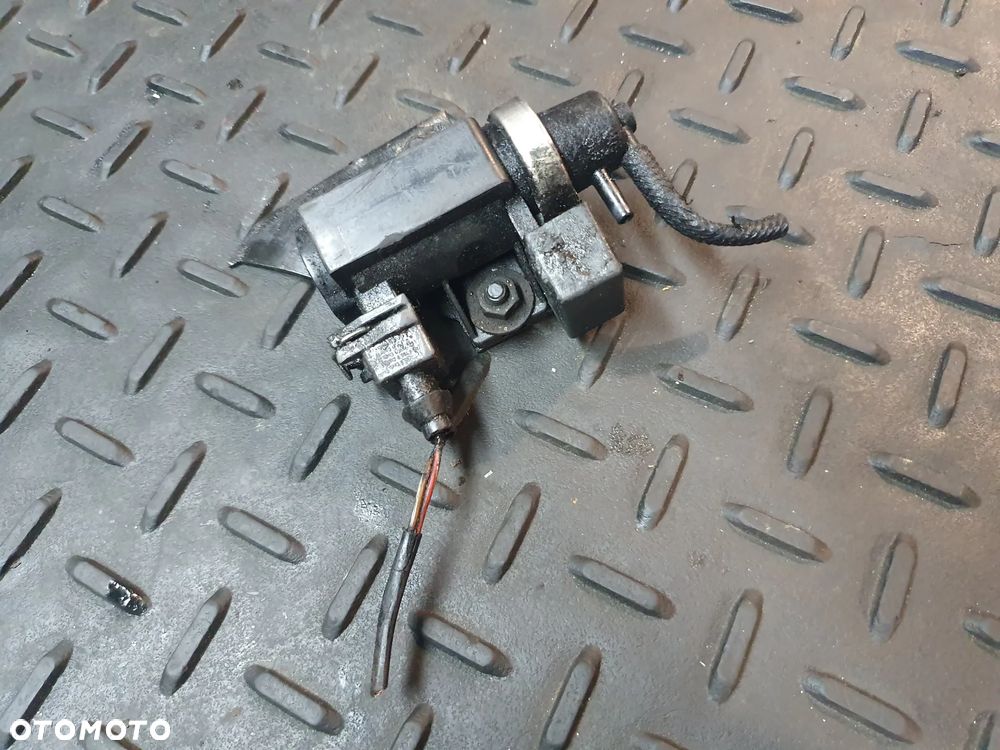 ZAWÓR PODCIŚNIENIA BMW SERIA 3 E46 72279600 POSIADAM 4SZT - 1