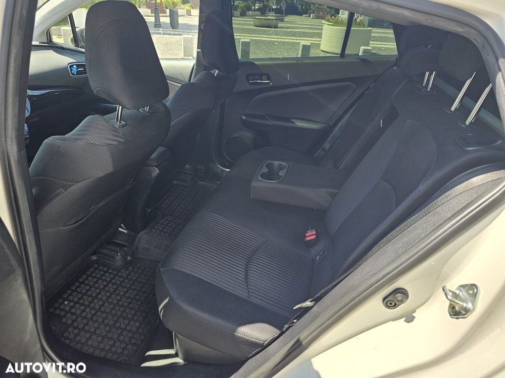 Toyota Prius 1.8 HSD Exclusive - 8