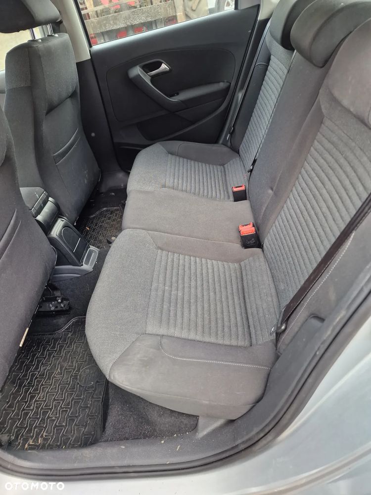 Komplet foteli vw polo 6R  6C - 3