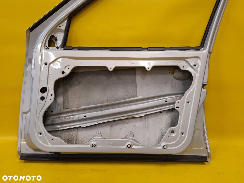 DRZWI PRAWY PRZÓD PRAWE PRZEDNIE VW GOLF IV HB 5D LAK: LB7Z NR648 - 6