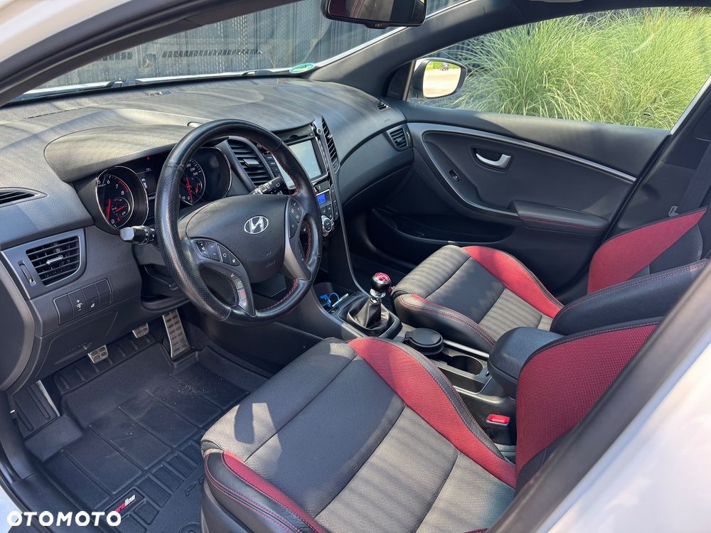 Hyundai i30 1.6 GDI Turbo Luxury - 22