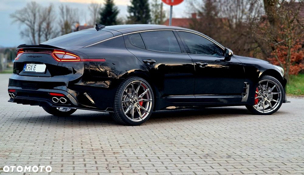 Kia Stinger 3.3 T-GDI AWD GT - 4