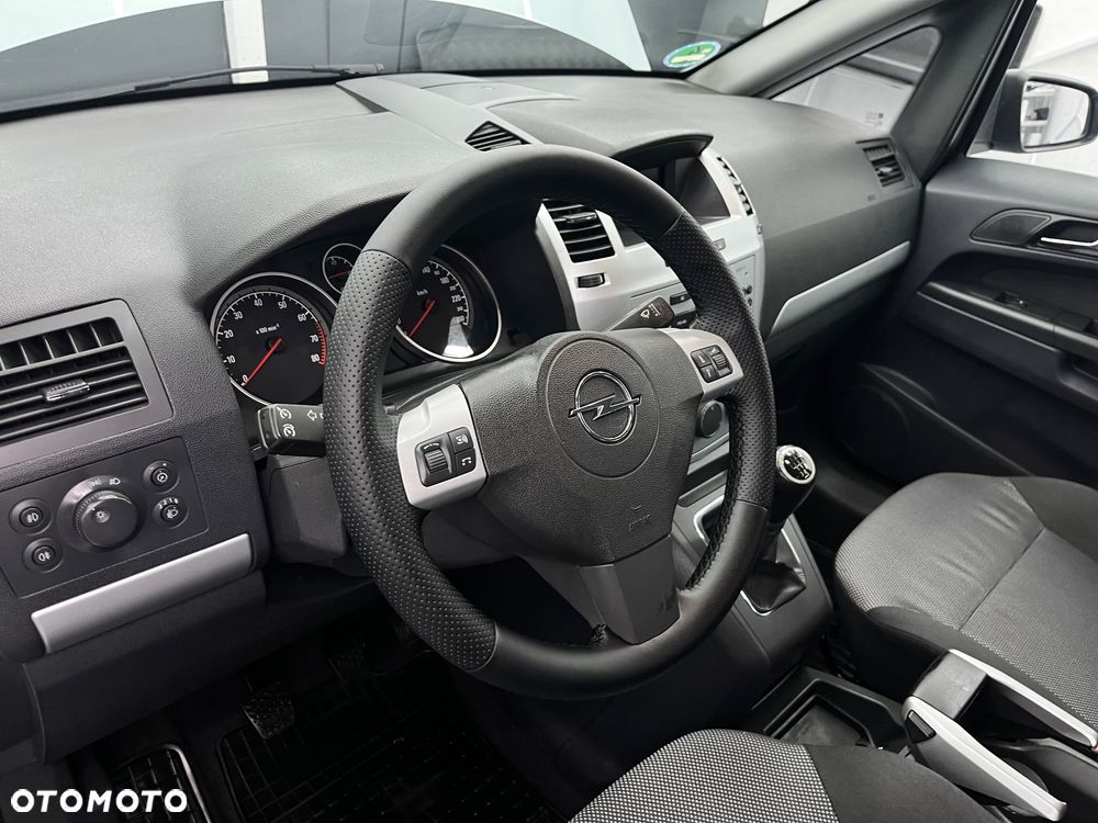 Opel Zafira - 31