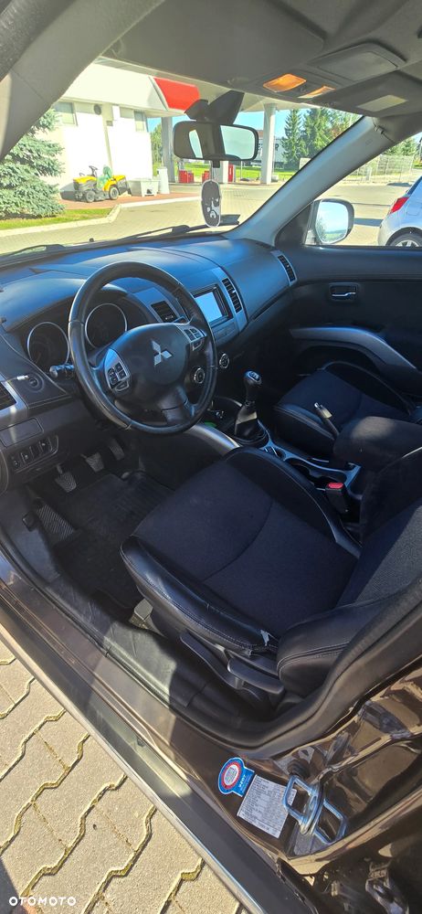Mitsubishi Outlander 2.0 Intense + 2WD EU5 - 7