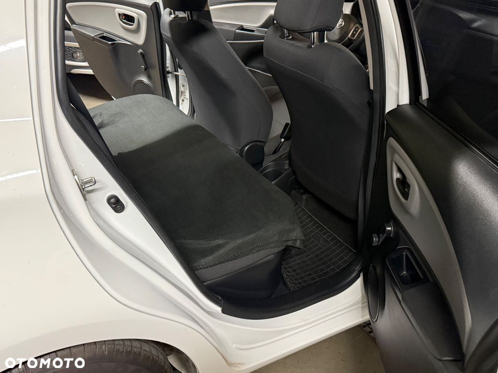 Toyota Yaris Hybrid 100 Dynamic - 12
