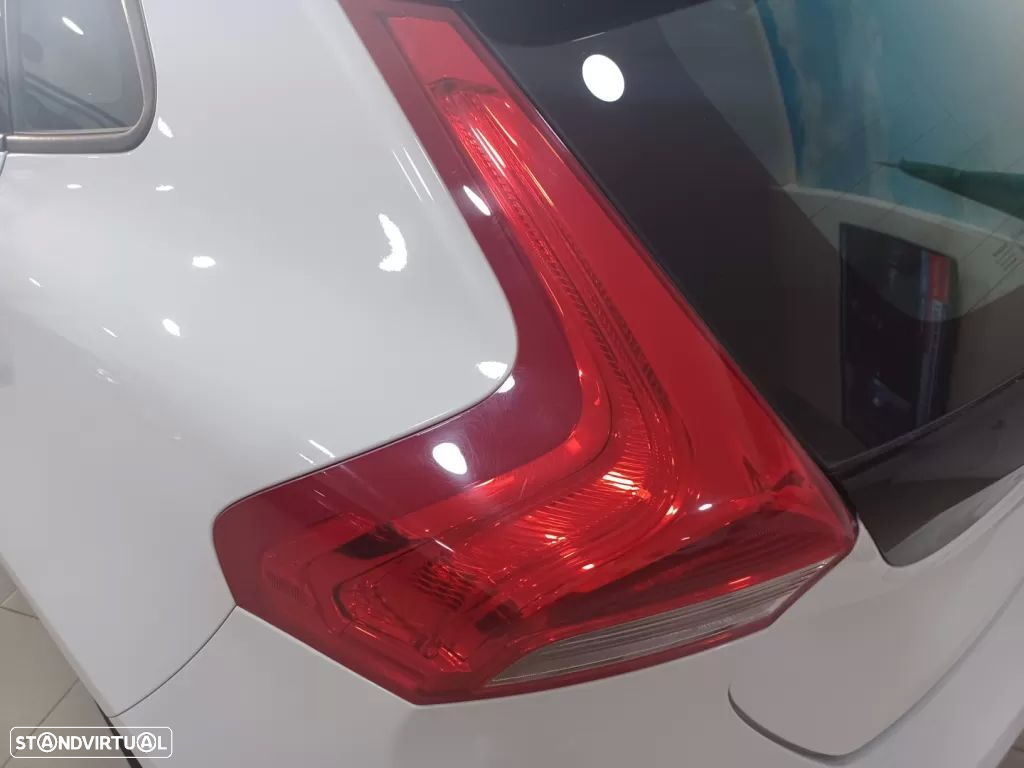Volvo V40 Cross Country 2.0 D2 Kinetic - 32