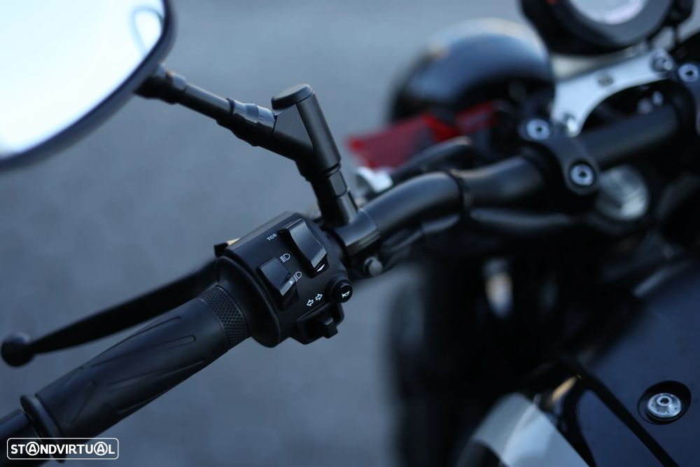 Yamaha XSR 900 - 9