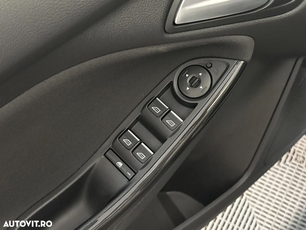Ford Focus - 15