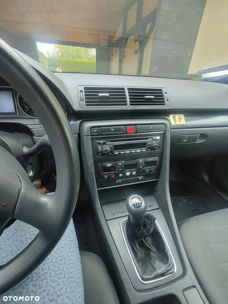 Audi A4 Avant - 16