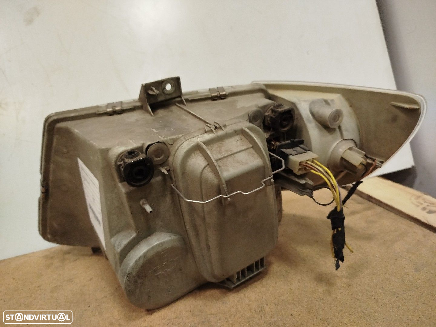 Farol/ Otica Dianteiro Dto Mercedes-Benz V-Class (638/2) - 2