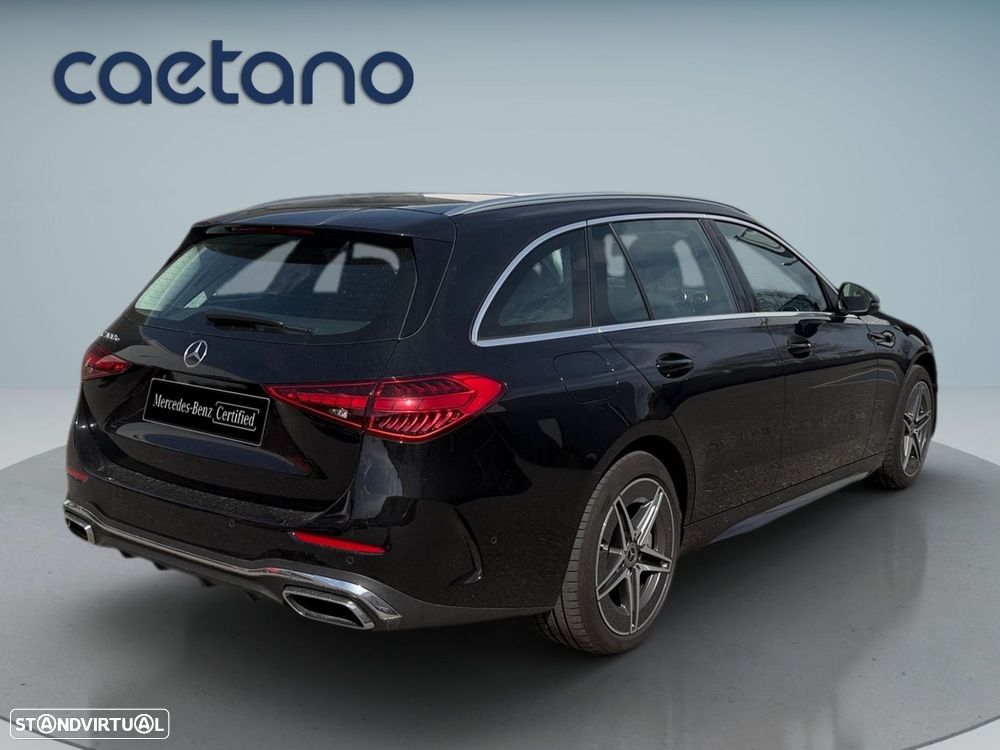 Mercedes-Benz C 300 e AMG Line — fotografia 6