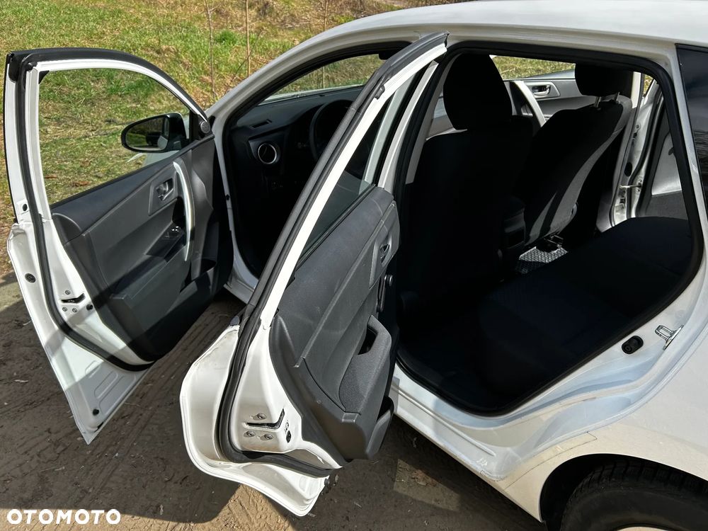 Toyota Auris 1.33 VVT-i Active - 11