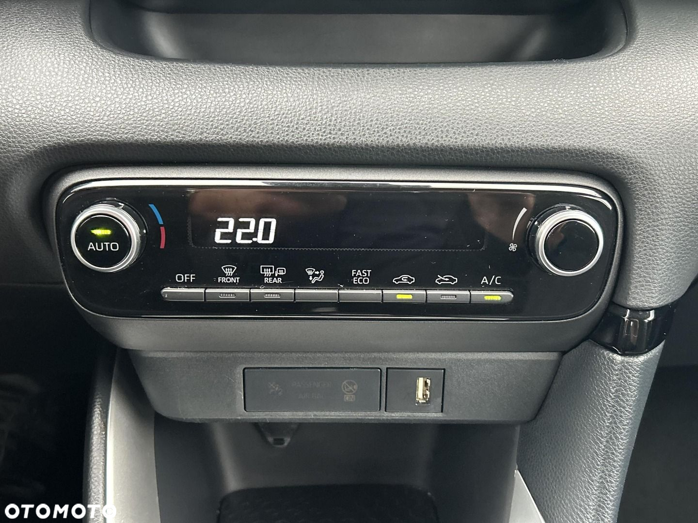 Toyota Yaris Hybrid 1.5 Comfort - 19