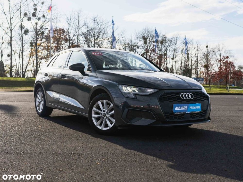 Audi A3 Sportback - 1