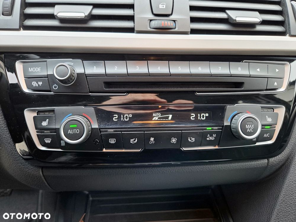 BMW Seria 3 318d Edition Luxury Line Purity - 26