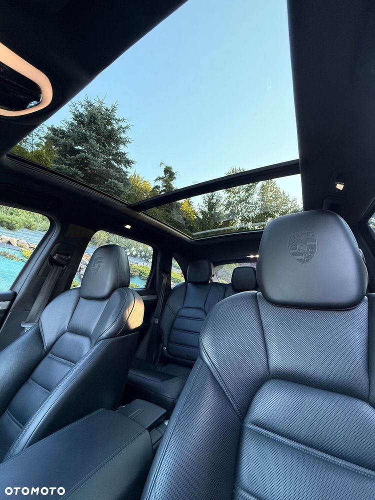 Porsche Cayenne Turbo - 13
