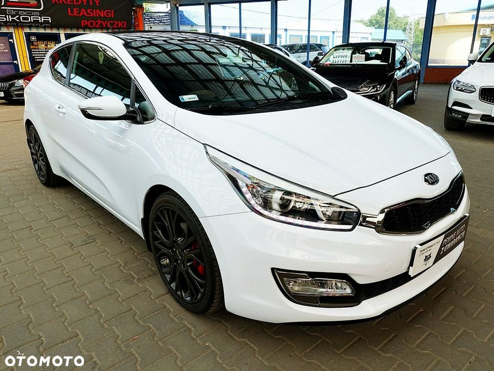 Kia Ceed - 8