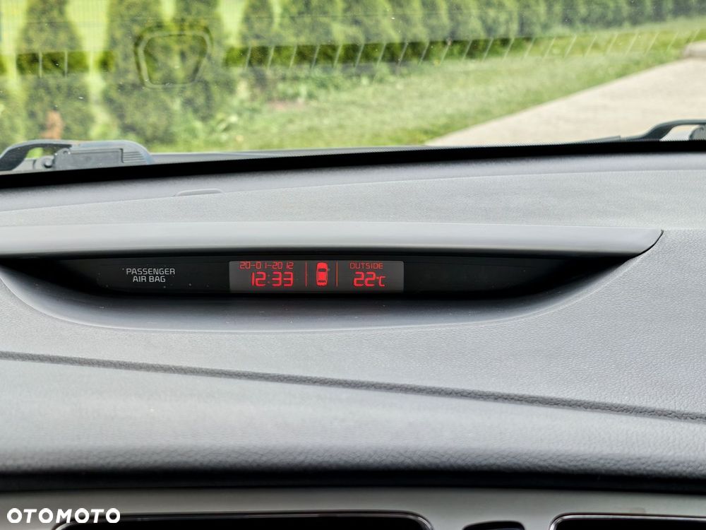 Kia Ceed - 28