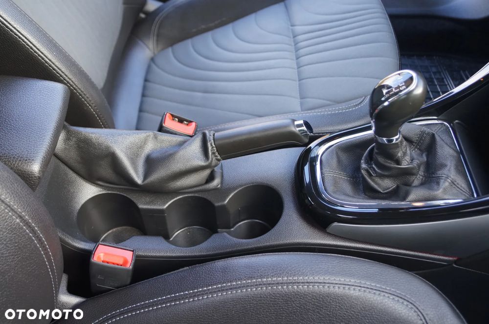 Opel Astra IV 1.4 T Executive EU6 - 34